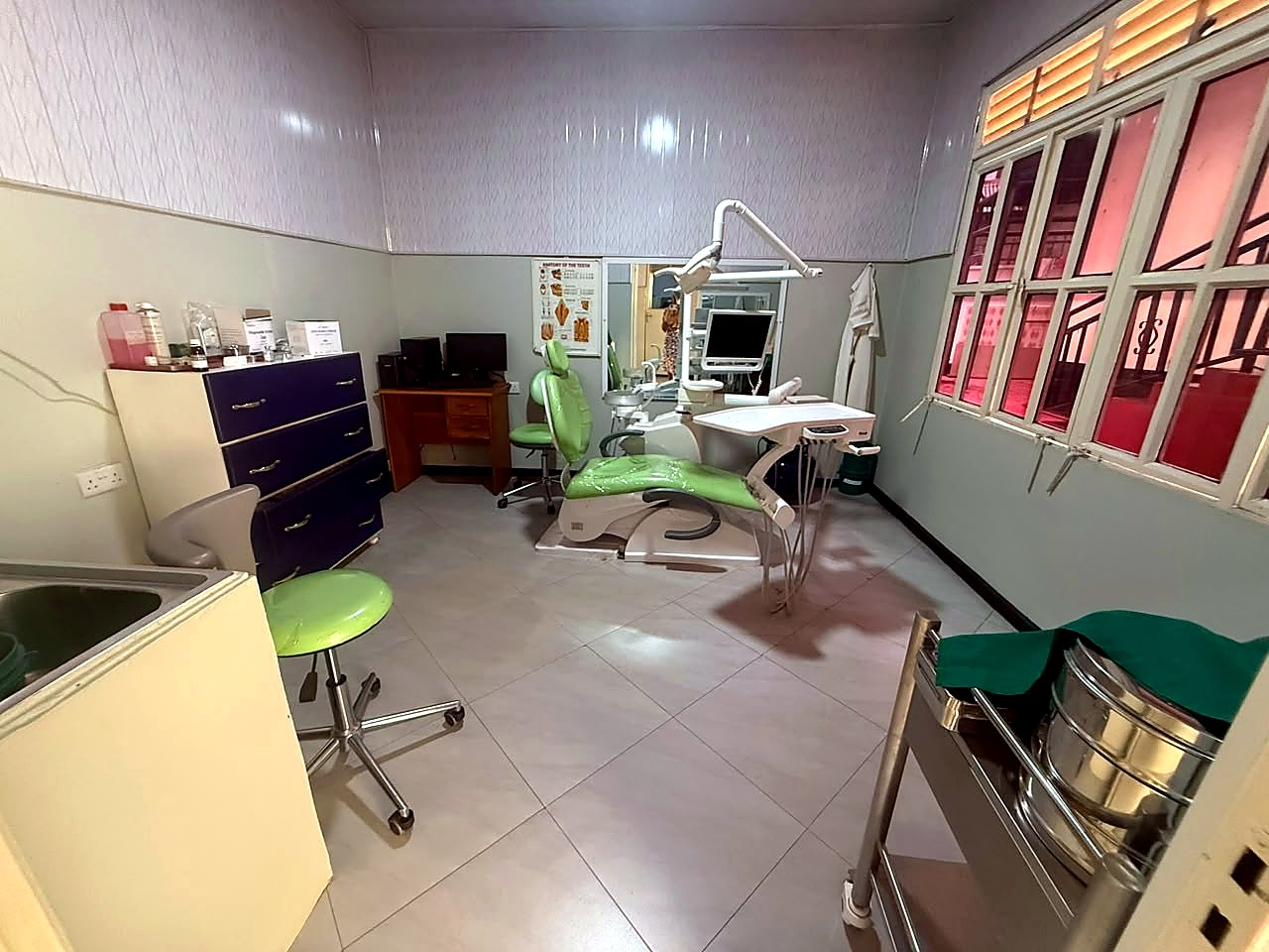 Dental treatment room